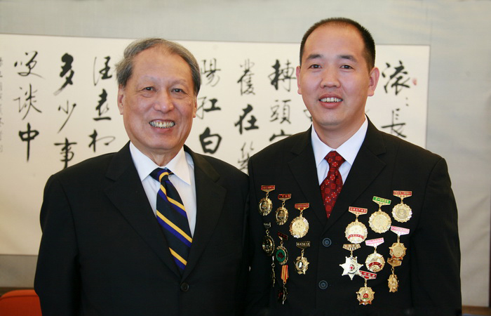 前全國人大副委員長、民建中央主席成思危與張全收董事長合影