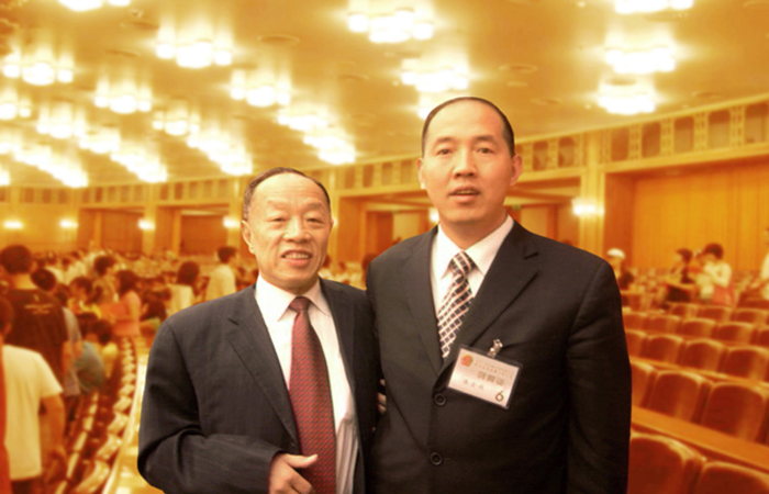 原外交部長李肇星和張全收董事長合影